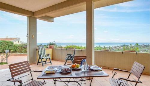 Three-Bedroom Holiday Home 