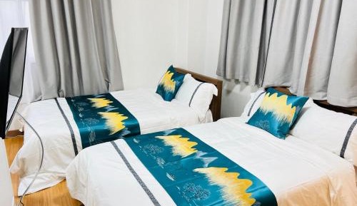 Quadruple Room with Private Bathroom