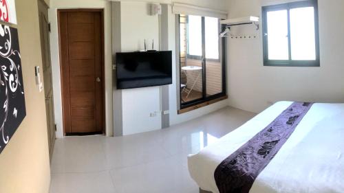 King Room with Mountain View