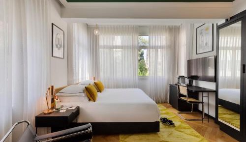 Deluxe Double or Twin Room