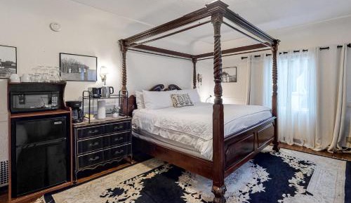 One Bedroom Suite 