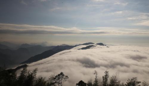 Modern style building-King Room with Mountain View
