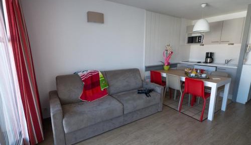 One-Bedroom Apartment (6 Adults) - Patio Side