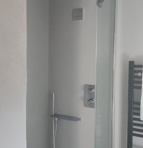 Deluxe Room (2 Adults + 1 Child)