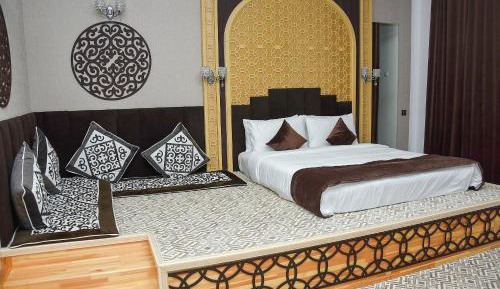 1 King Bed, National Suite, Non-Smoking