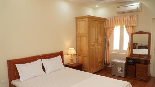 Deluxe Double Room (2 Adults + 1 Child)