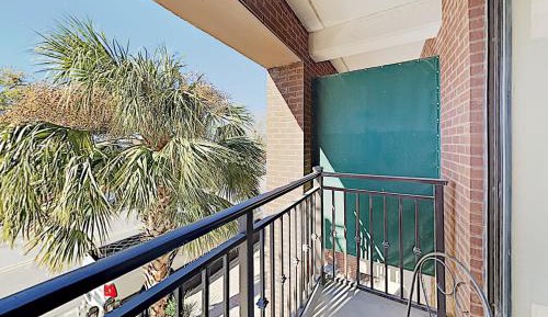 One Bedroom Apartment