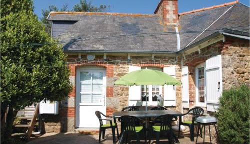 One-Bedroom Holiday Home