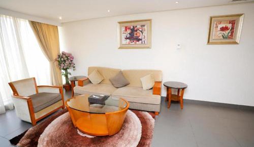 One-Bedroom Apartment Partial Sea view 