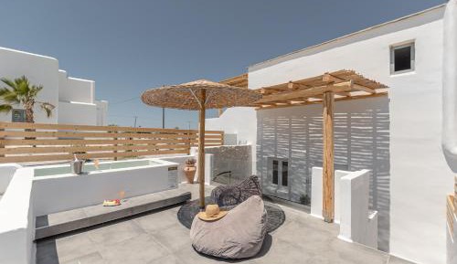  Junior Suite with Private Veranda & Outdoor Hot Tub | Semi-Basement