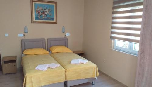 Studio with Balcony (3 Adults) 
