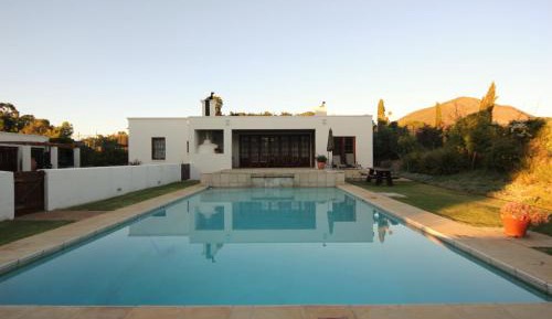 Queen Suite with Pool View
