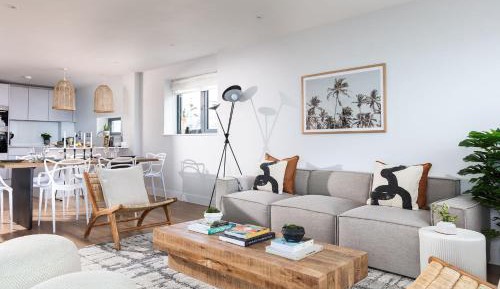 Three-Bedroom Apartment - Liner 25