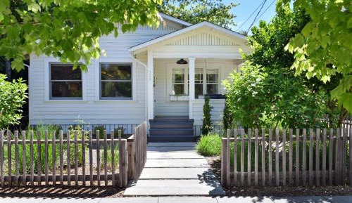 Two-Bedroom Holiday Home