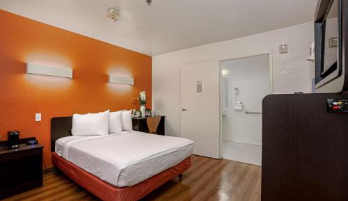 Double Room - Disability Access - Roll In Shower