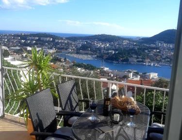 Two-Bedroom Apartment with Balcony and Sea View