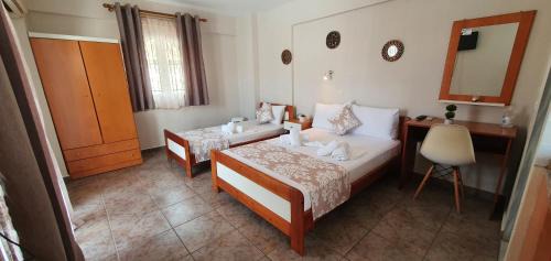 Basic Triple Room