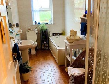 Twin Room with Shared Bathroom