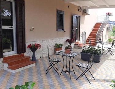 Apartment with Garden View