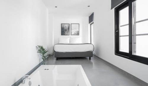 Double Room with Hot Tub