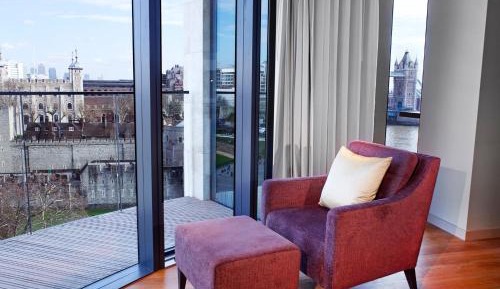 Luxury Two-bedroom Apartment with Tower View