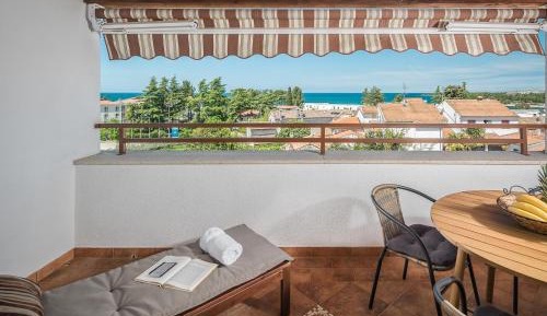Apartment with Sea View
