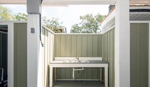 Four bedroom holiday home 