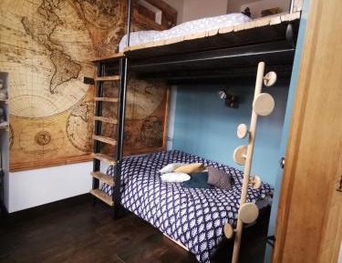 Quadruple Room with Shared Bathroom