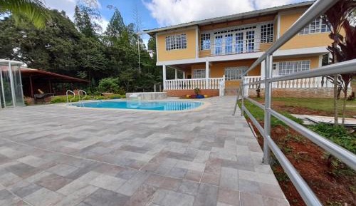 Three-Bedroom Townhouse