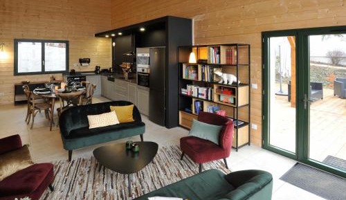 Holiday Home (6 Adults)