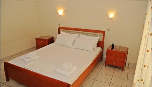 Family Room (2 Adults + 2 Children)