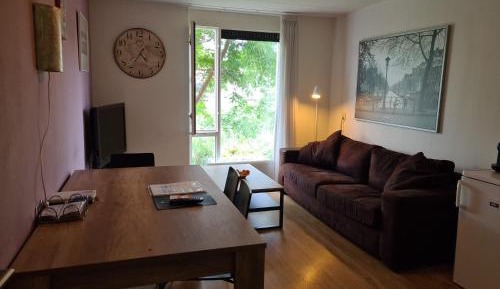 home stay with roof terrace 