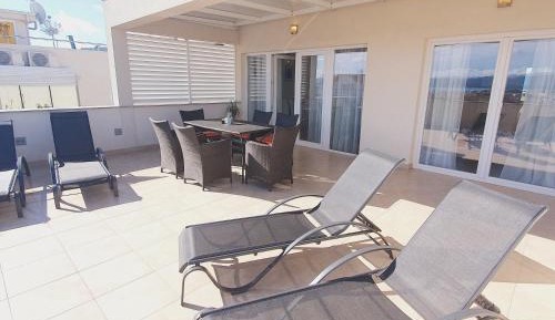 Penthouse Apartment with Two Bedroom with Terrace and Sea View