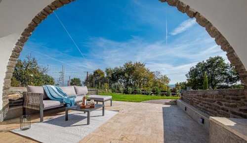 Studio with Garden View