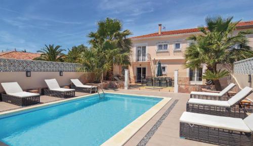 Four-Bedroom Holiday Home