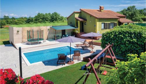 Two-Bedroom Holiday Home
