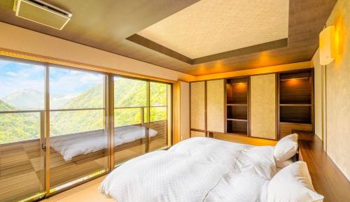 Suite with Open-Air Bath