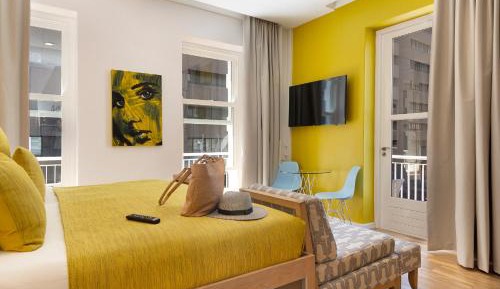 Apartment with Balcony