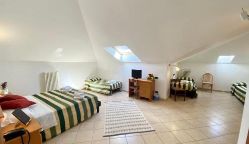 Deluxe Family Room