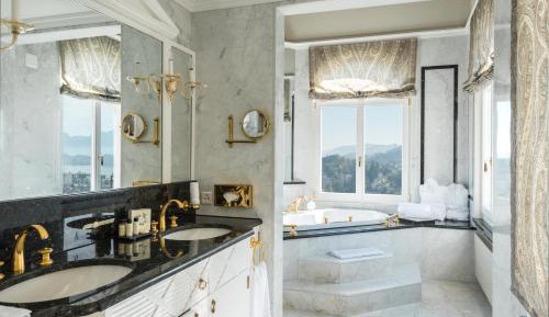 Turner Suite with Terrace and Lake View