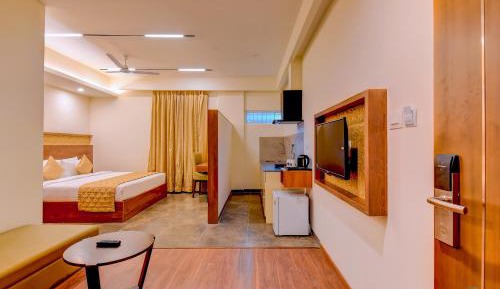 Deluxe King Suite