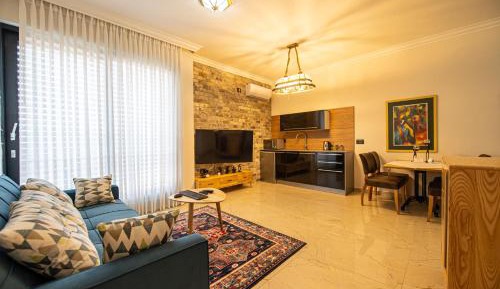 Suite with Garden View