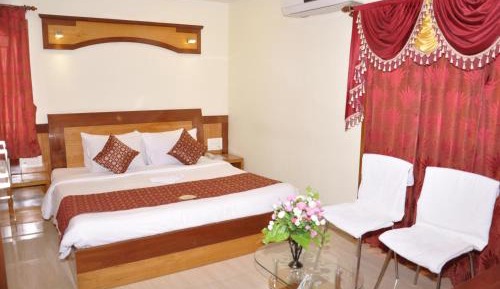 Deluxe Suite