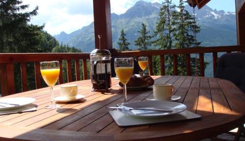 Four-Bedroom Chalet (8 Adults)