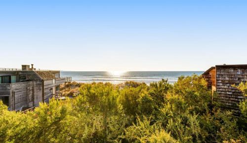 Five Bedroom Holiday Home