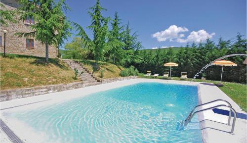 Ten-Bedroom Holiday Home