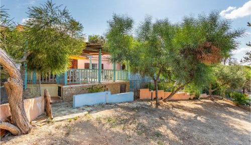 Three-Bedroom Holiday Home 