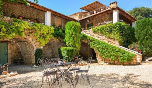 Five-Bedroom Holiday Home