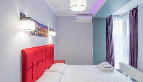 Deluxe Two-Bedroom Apartment