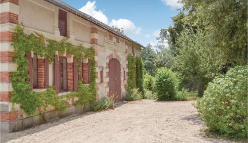 Three-Bedroom Holiday Home 